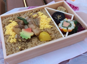 Tori-meshi, Odate station
